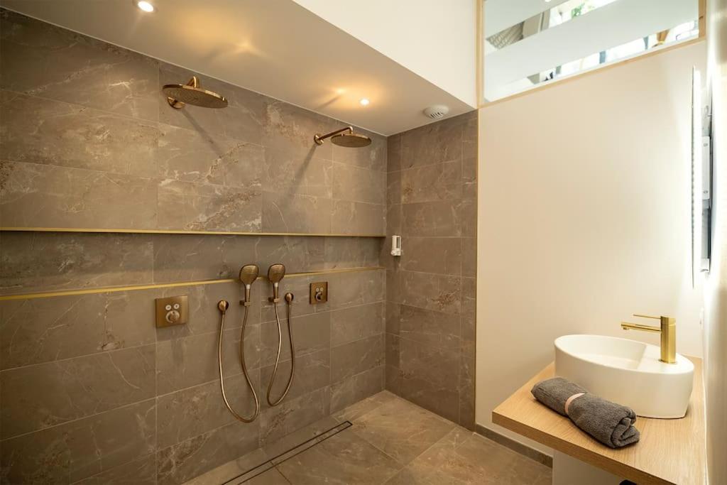 Loft De Luxe Le Chic, Grand Jacuzzi, Vue Port De Plaisance Apartment Сен-Валери-ан-Ко Екстериор снимка