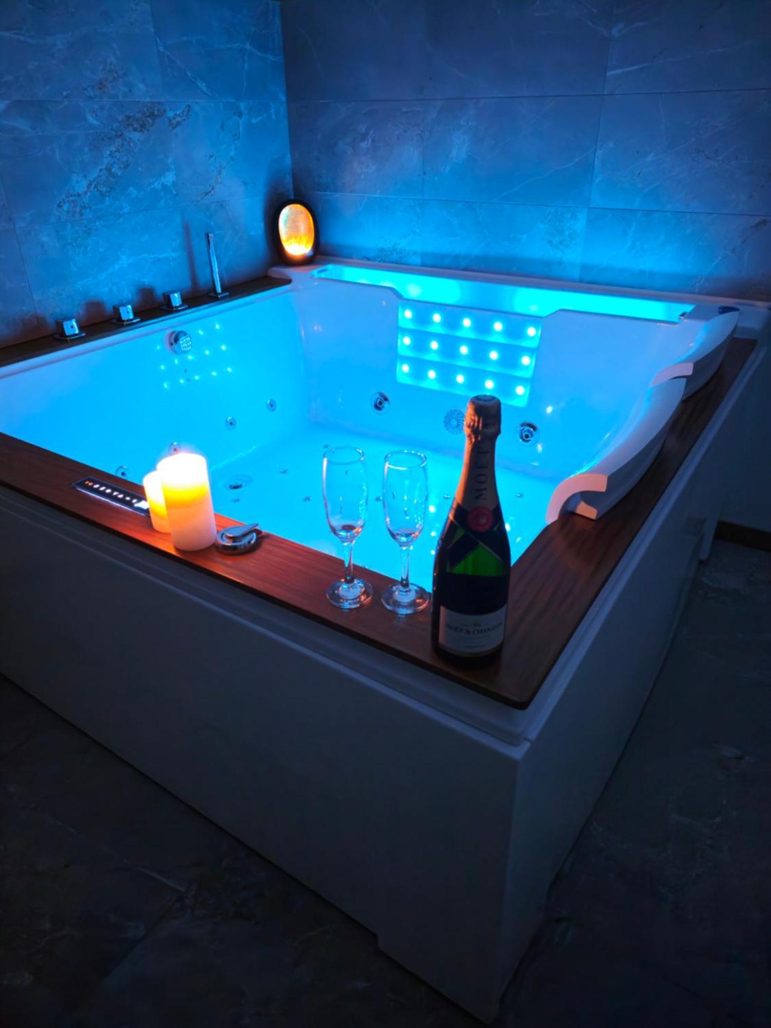 Loft De Luxe Le Chic, Grand Jacuzzi, Vue Port De Plaisance Apartment Сен-Валери-ан-Ко Екстериор снимка