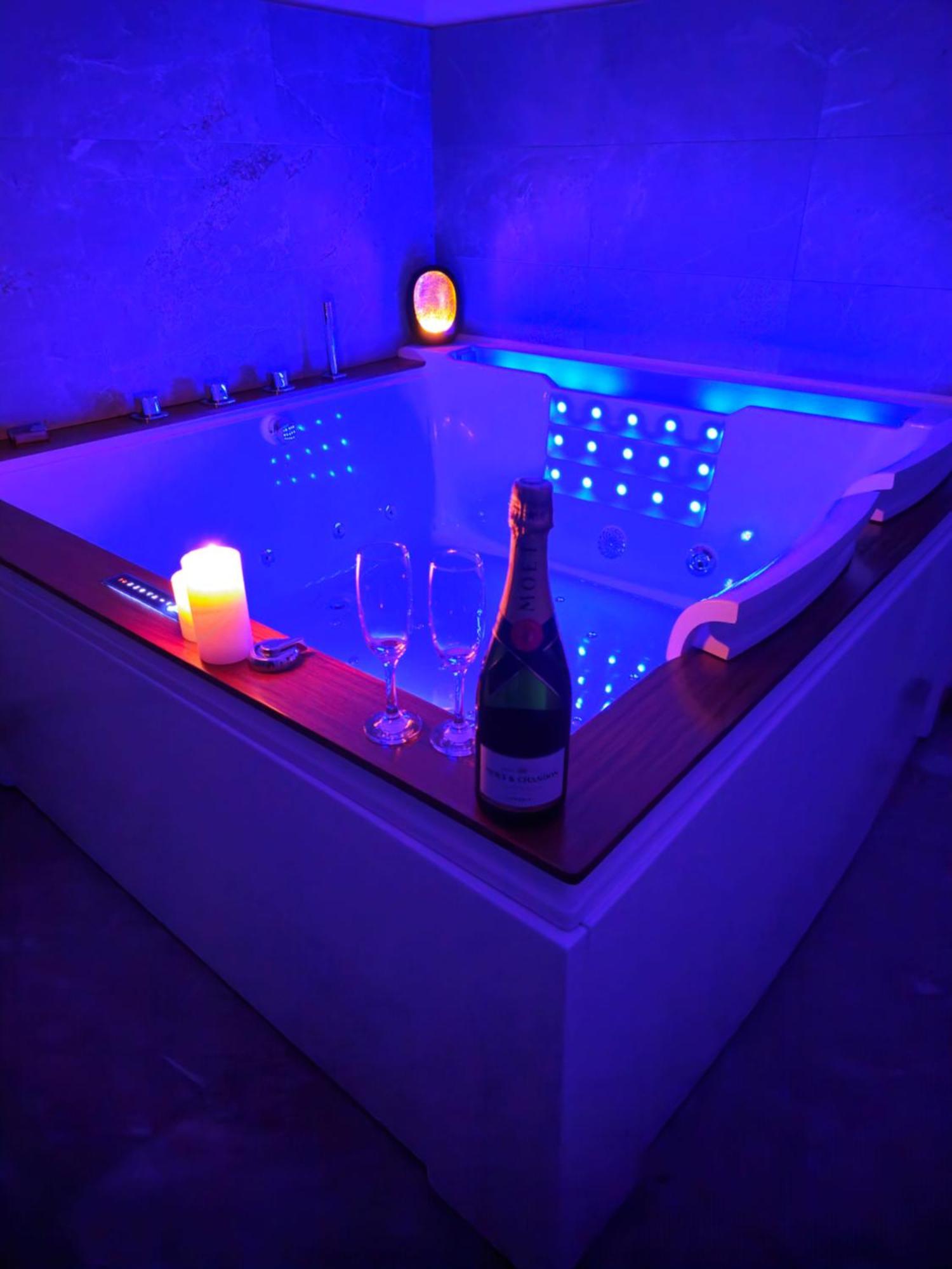 Loft De Luxe Le Chic, Grand Jacuzzi, Vue Port De Plaisance Apartment Сен-Валери-ан-Ко Екстериор снимка